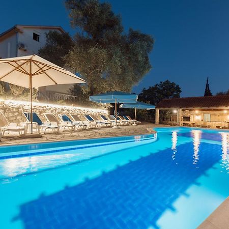 Villa Mia Apartments Bijela Eksteriør bilde