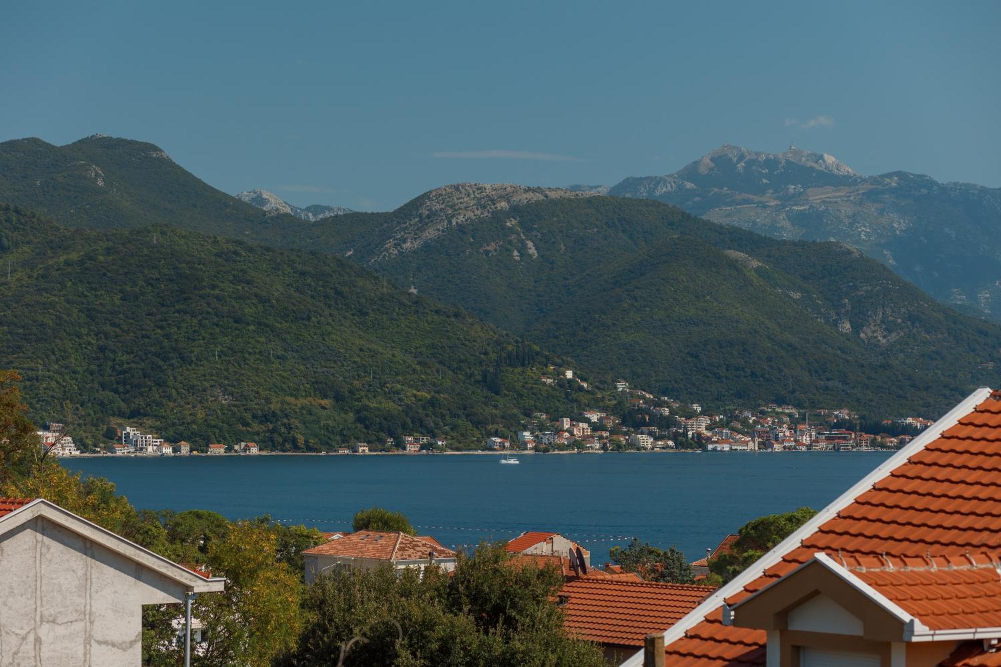 Villa Mia Apartments Bijela Eksteriør bilde