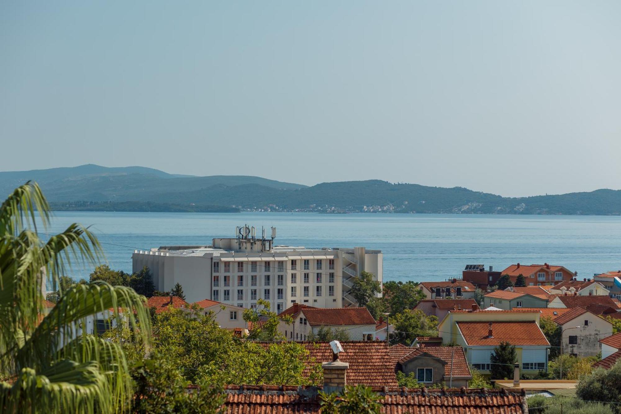 Villa Mia Apartments Bijela Eksteriør bilde