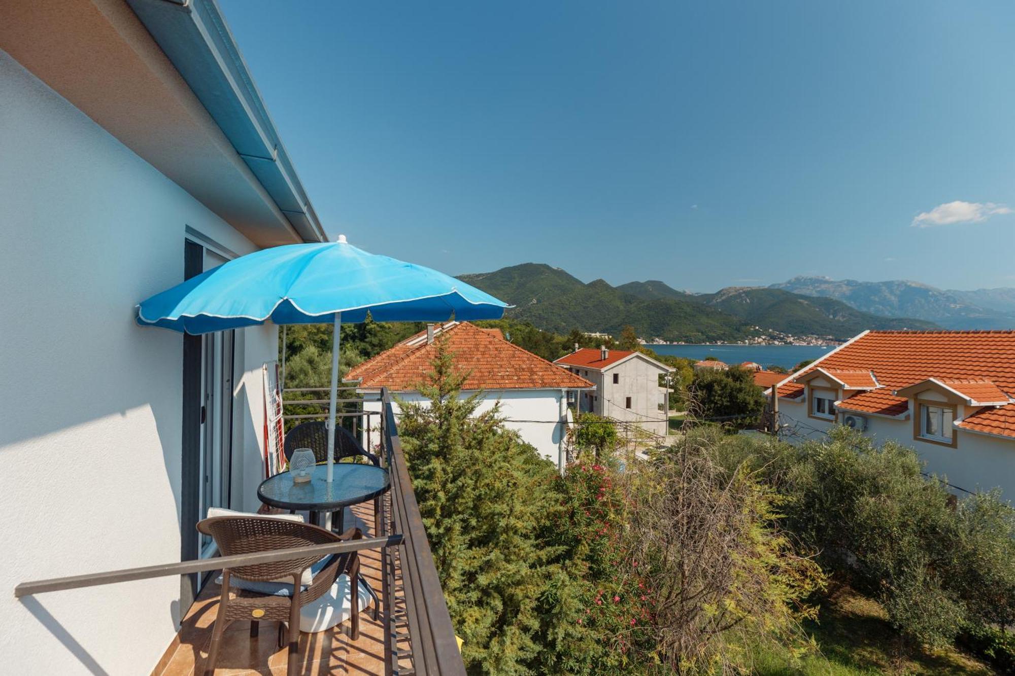 Villa Mia Apartments Bijela Eksteriør bilde