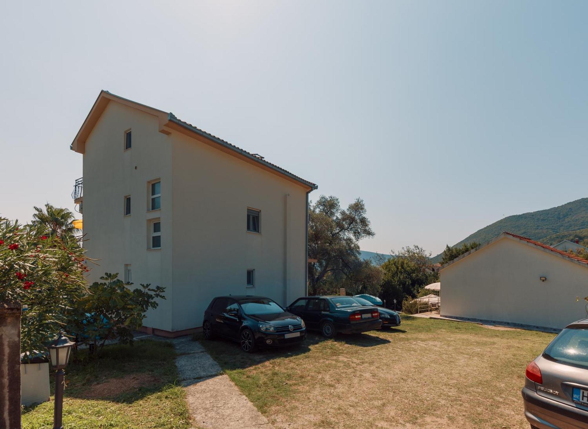 Villa Mia Apartments Bijela Eksteriør bilde