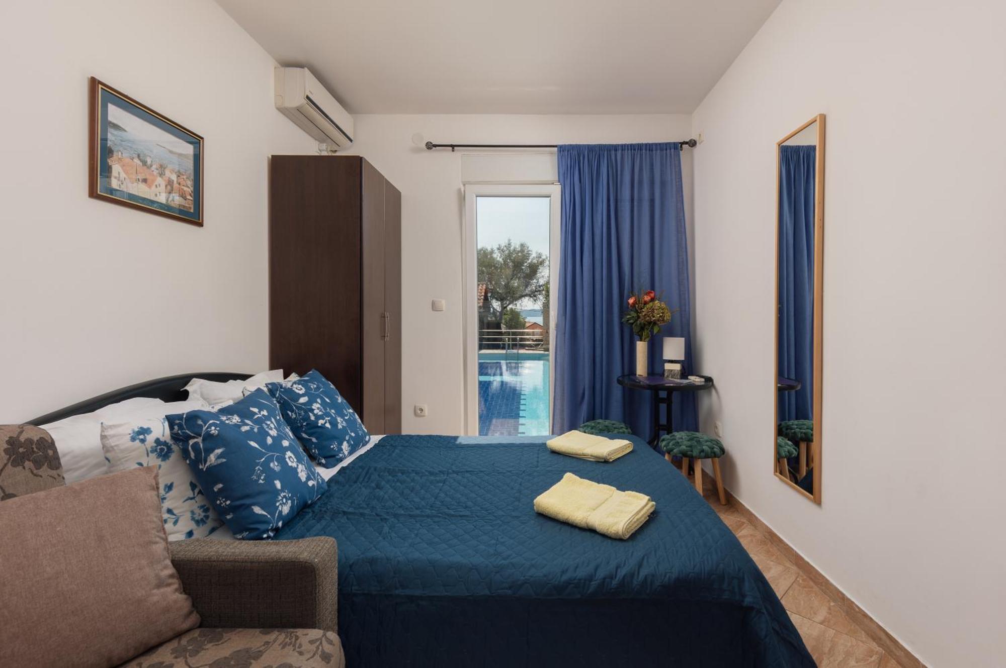 Villa Mia Apartments Bijela Eksteriør bilde