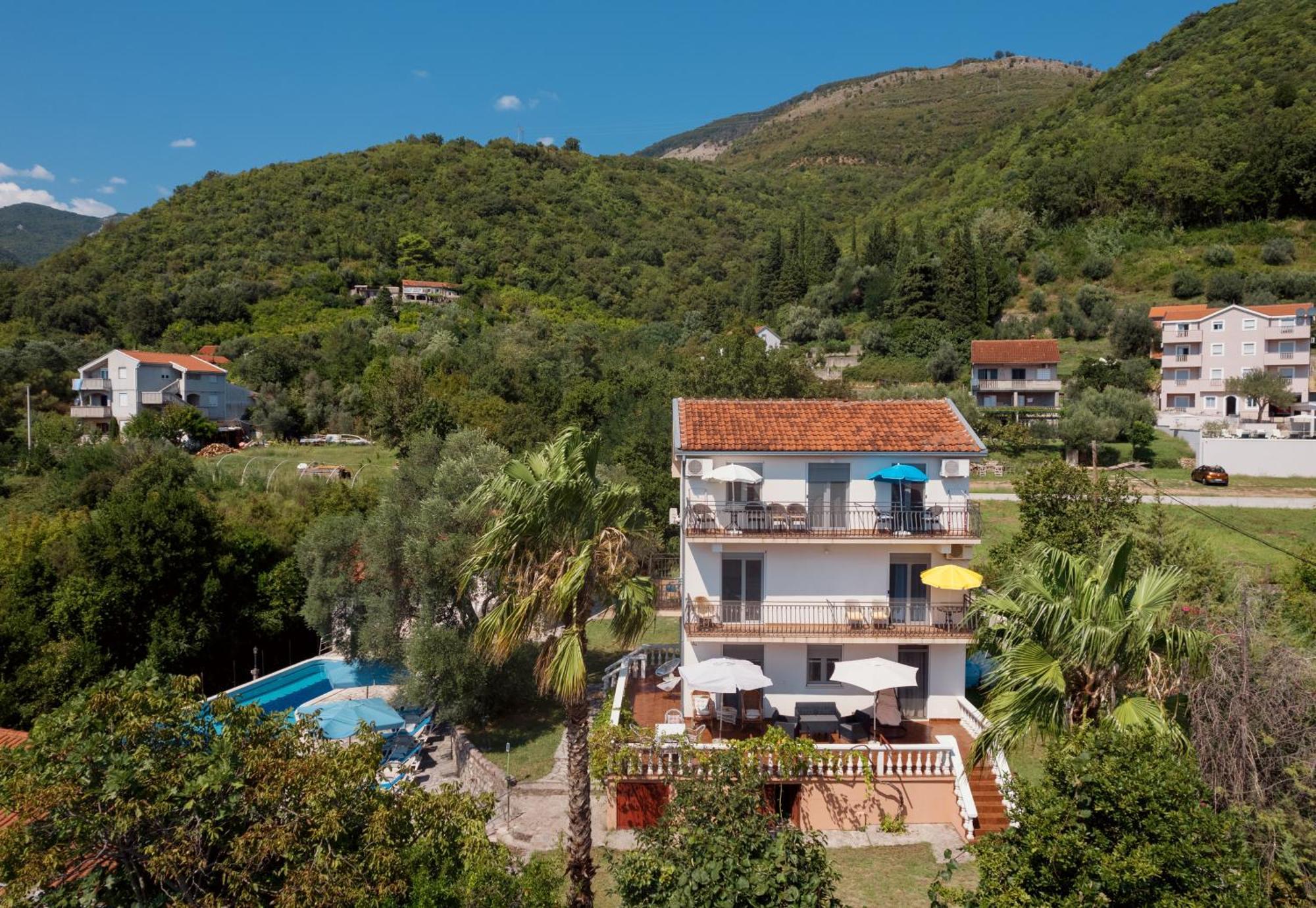 Villa Mia Apartments Bijela Eksteriør bilde