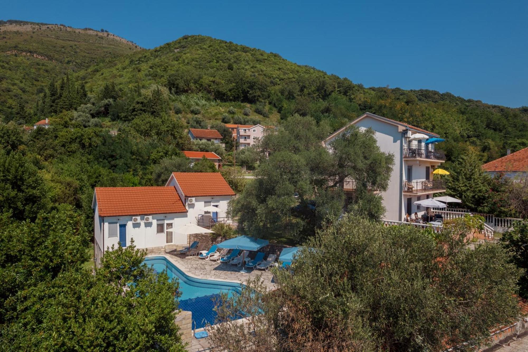 Villa Mia Apartments Bijela Eksteriør bilde