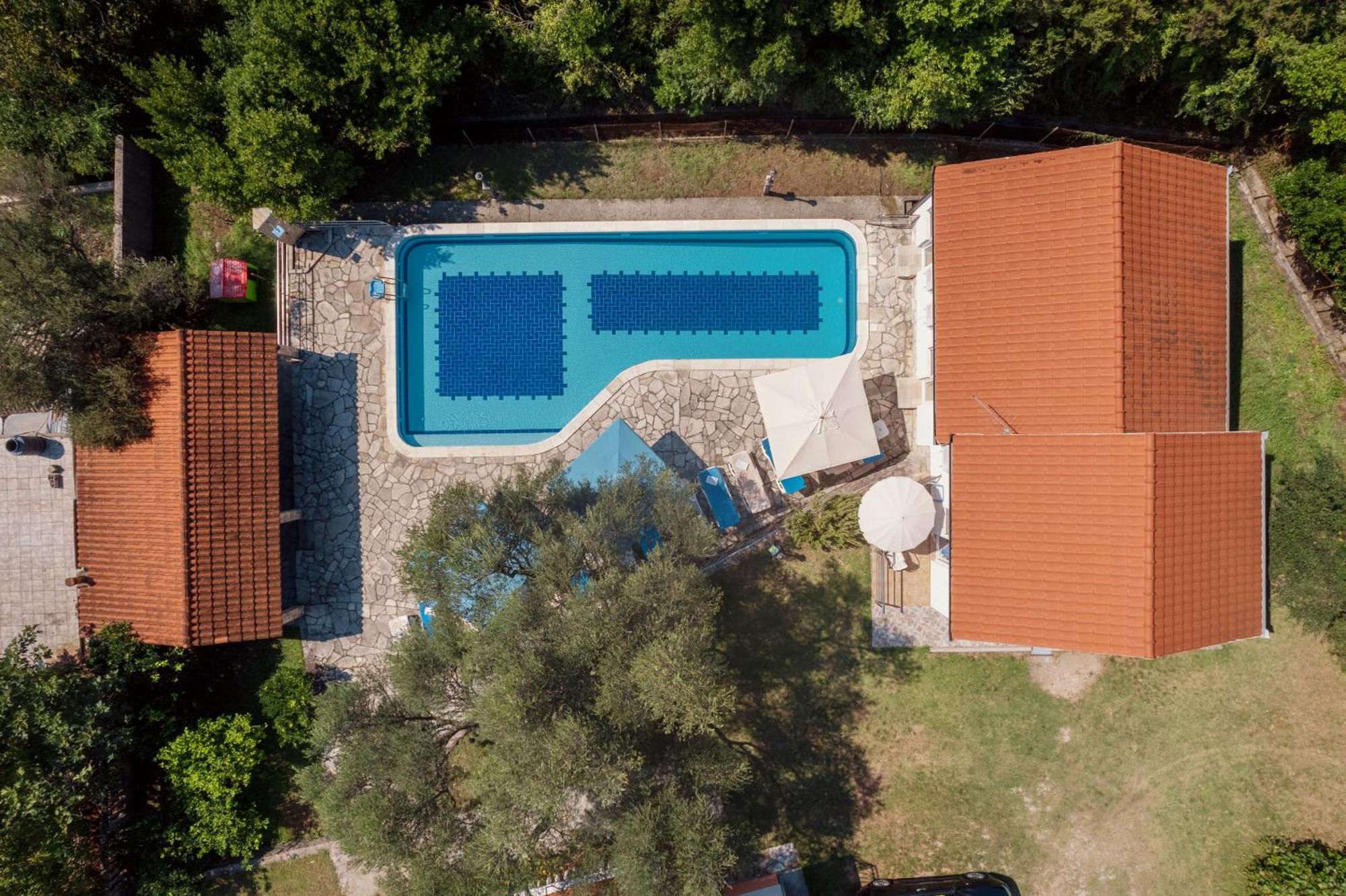 Villa Mia Apartments Bijela Eksteriør bilde