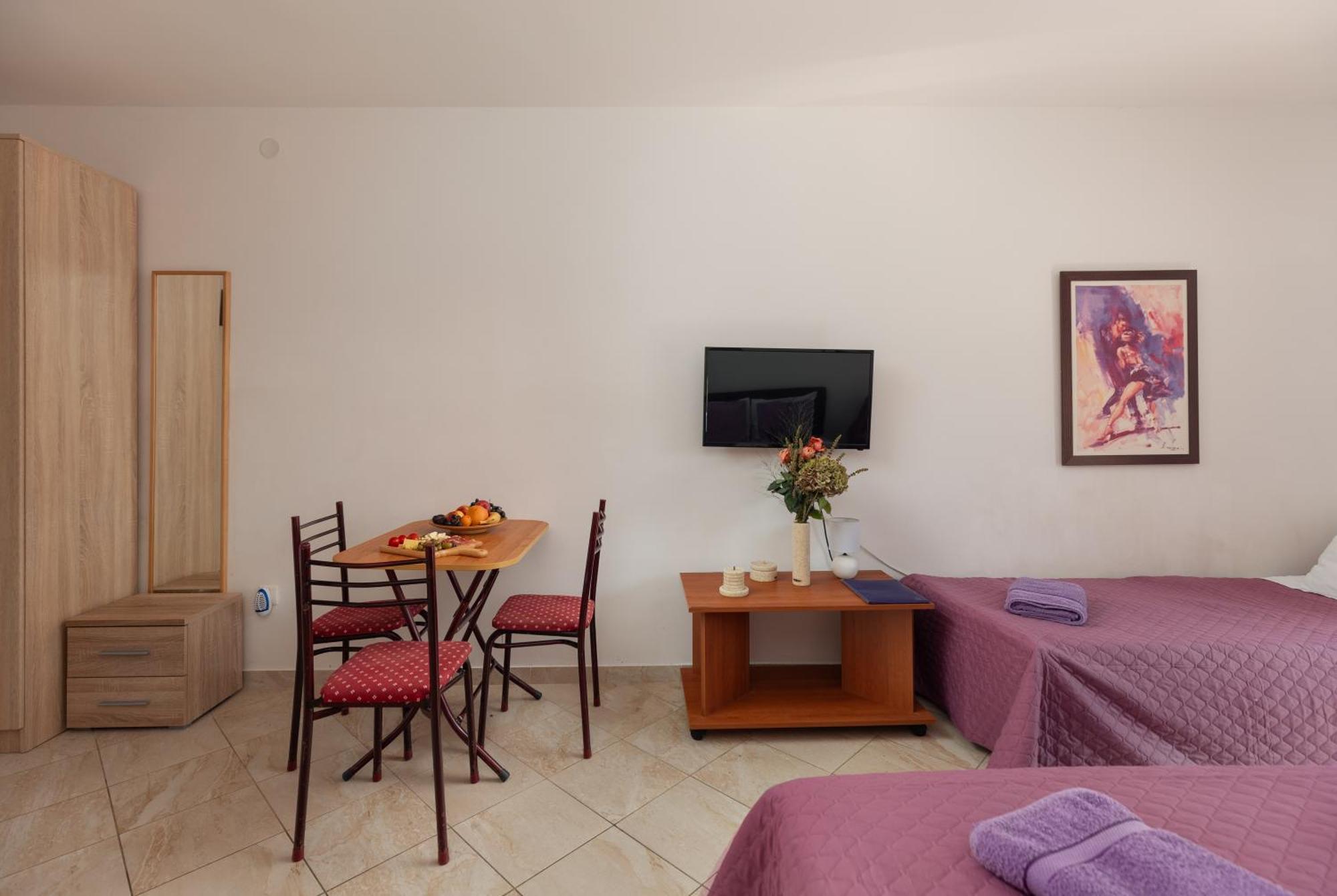 Villa Mia Apartments Bijela Eksteriør bilde
