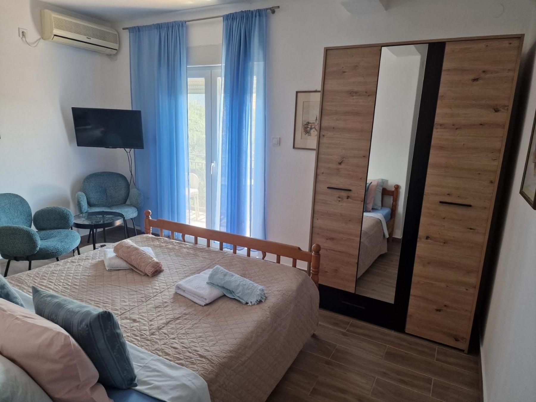 Villa Mia Apartments Bijela Eksteriør bilde